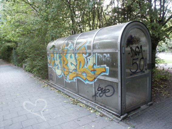 herzen unter druck - Kunstaktion 2003 mr3 von Uwe Knietsch